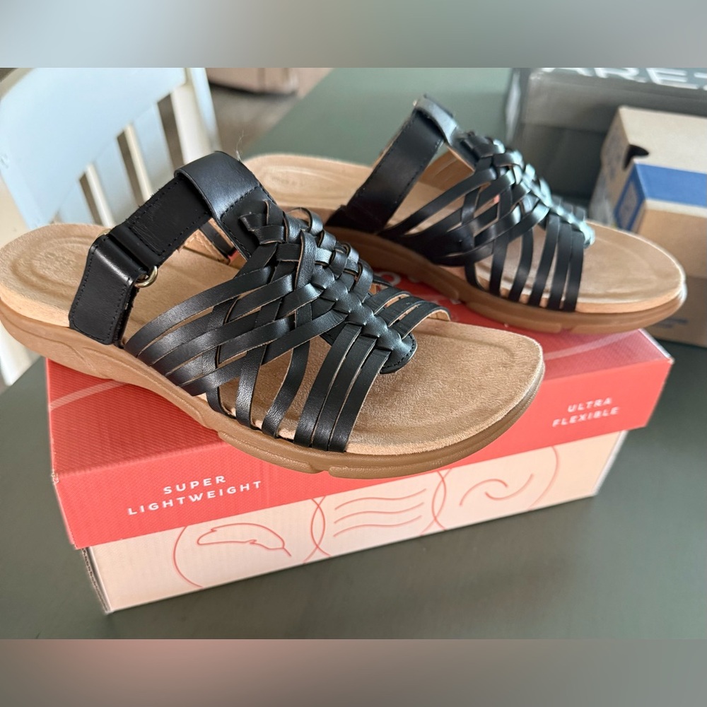 New Easy Spirit Mindi sandal black leather size 6.5